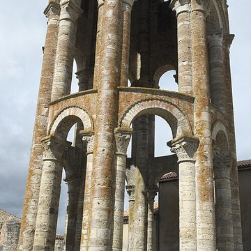Abbaye de Charroux