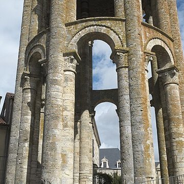 Abbaye de Charroux