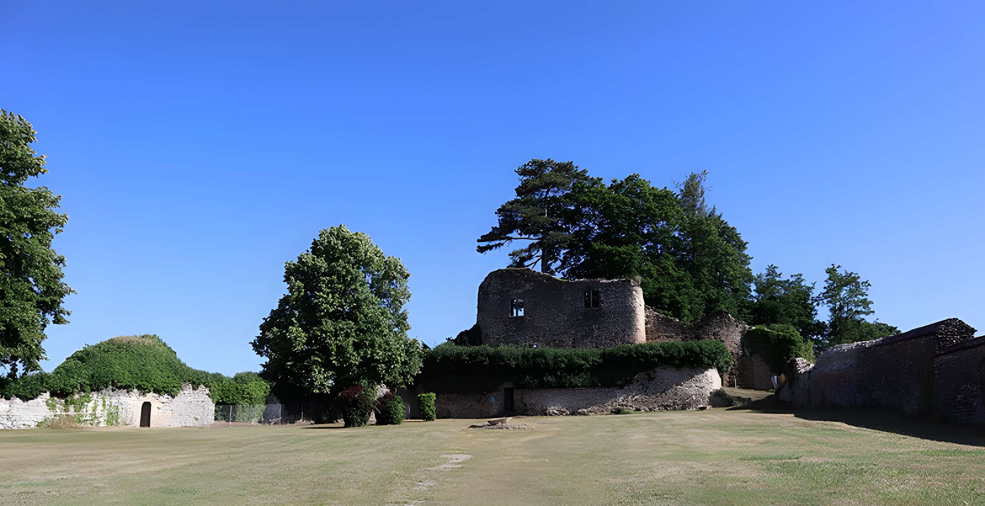Château de Moulins-Engilbert