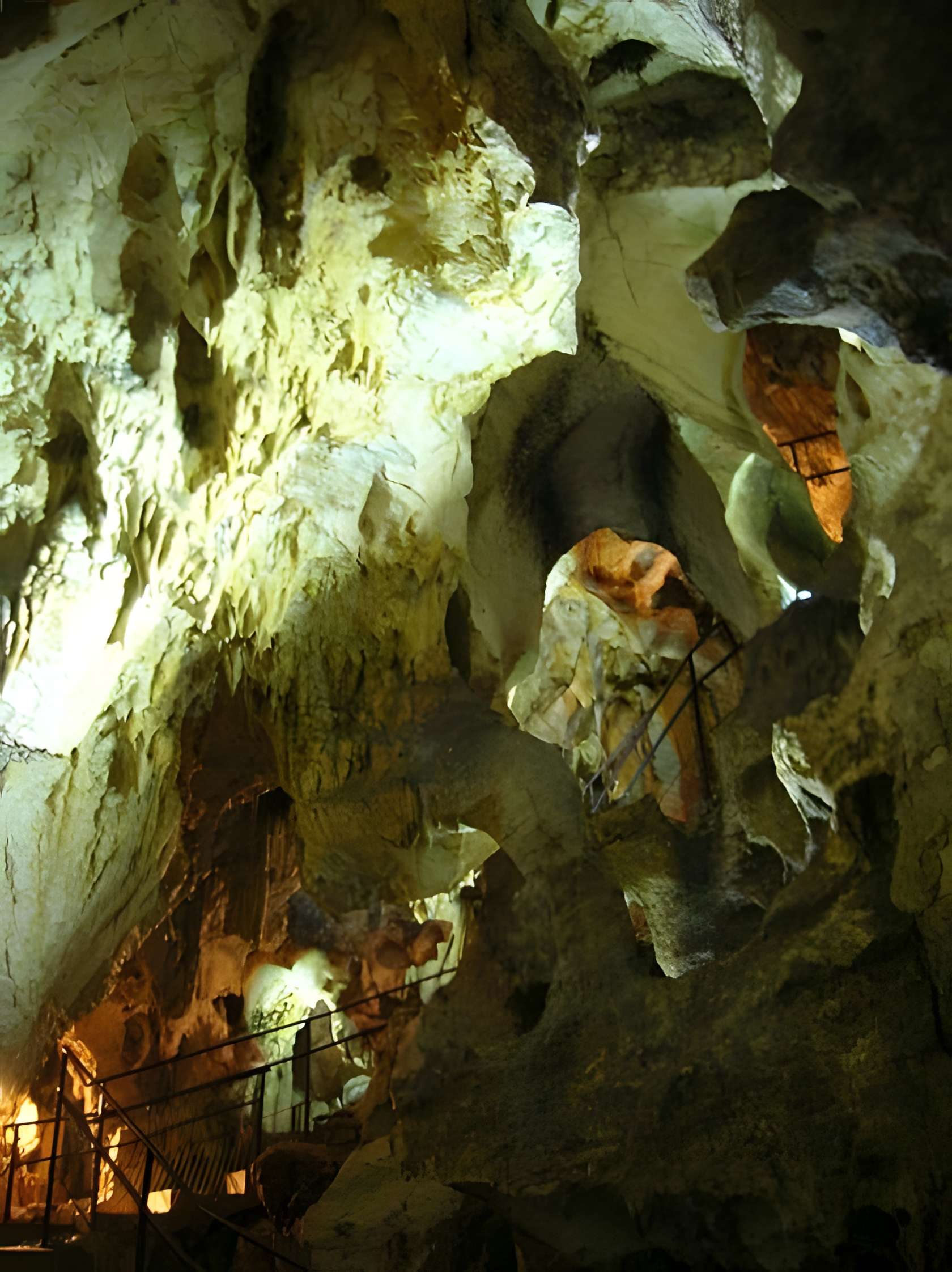 Grotte Préhistorique de Thaïs - visite 
