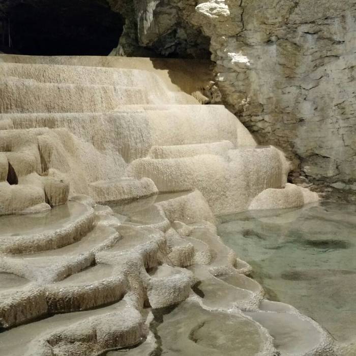 Photo de Visite des Grottes de Balme