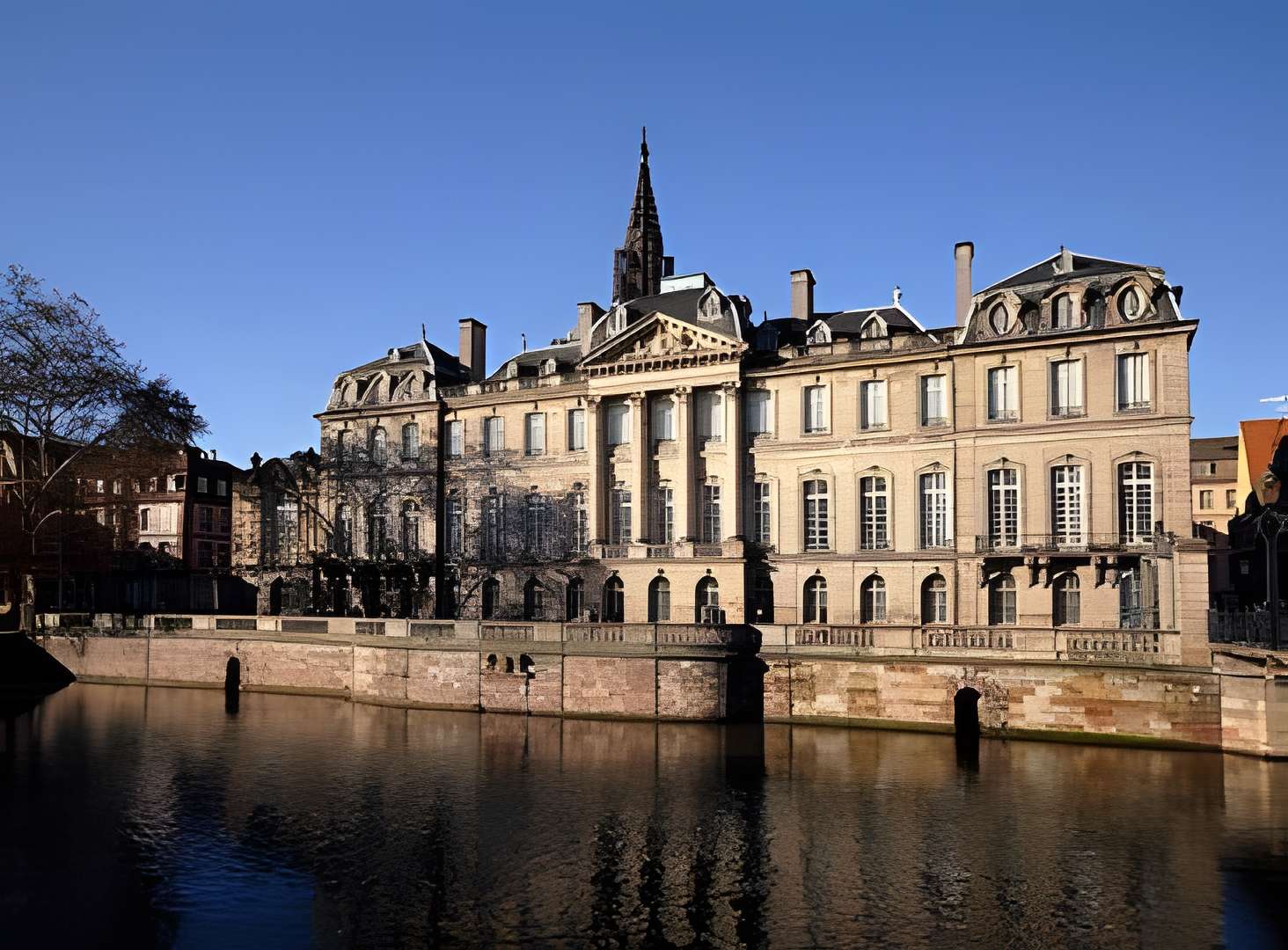 Musée archéologique de Strasbourg Façade du musée