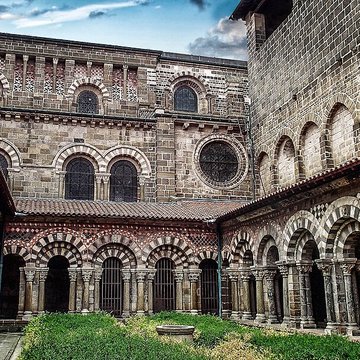 Cathédrale Notre-Dame-de-lAnnonciation du Puy En Velay 