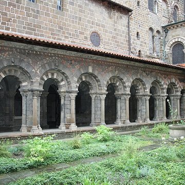 Cathédrale Notre-Dame-de-lAnnonciation du Puy En Velay 