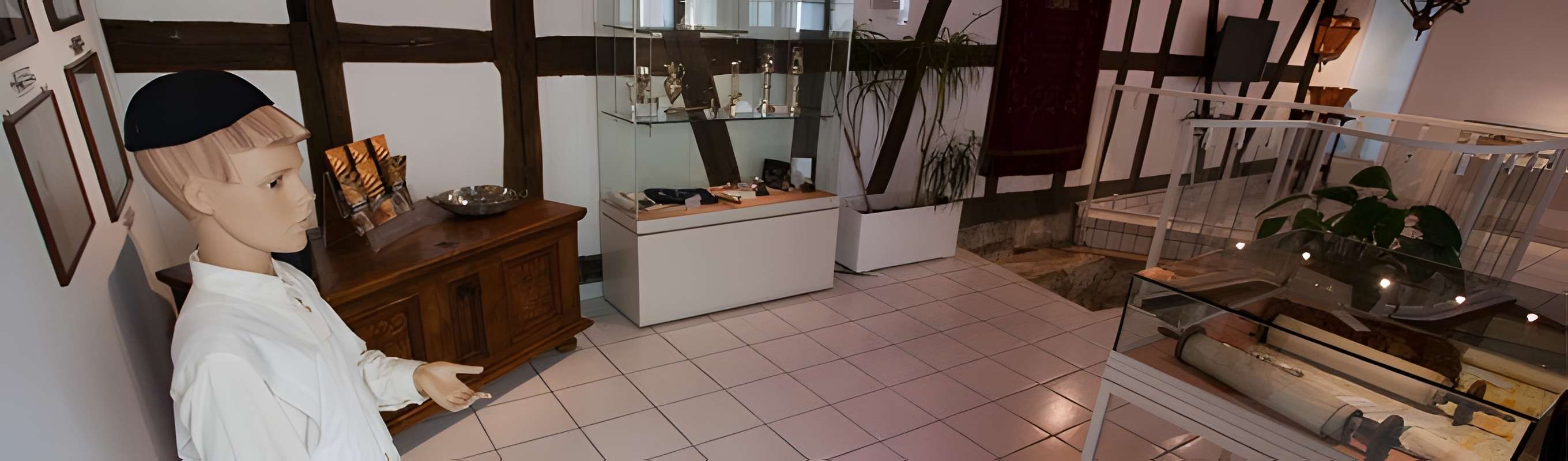 Musée du bain rituel juif à Bischheim intérieur du musée