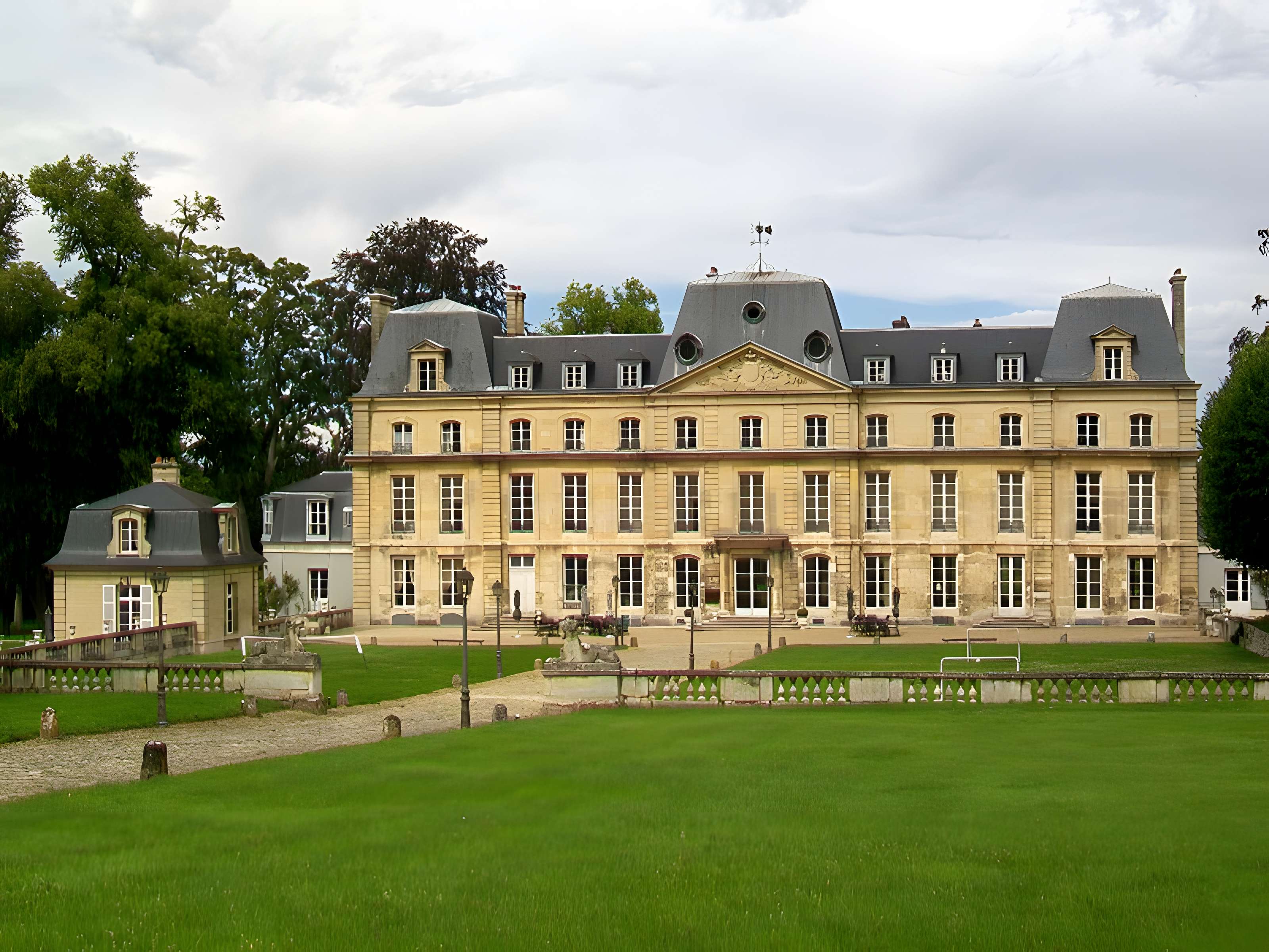 Château de Nointel dans le Val-d'Oise