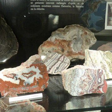 Musée Théodore Deck et des pays du Florival