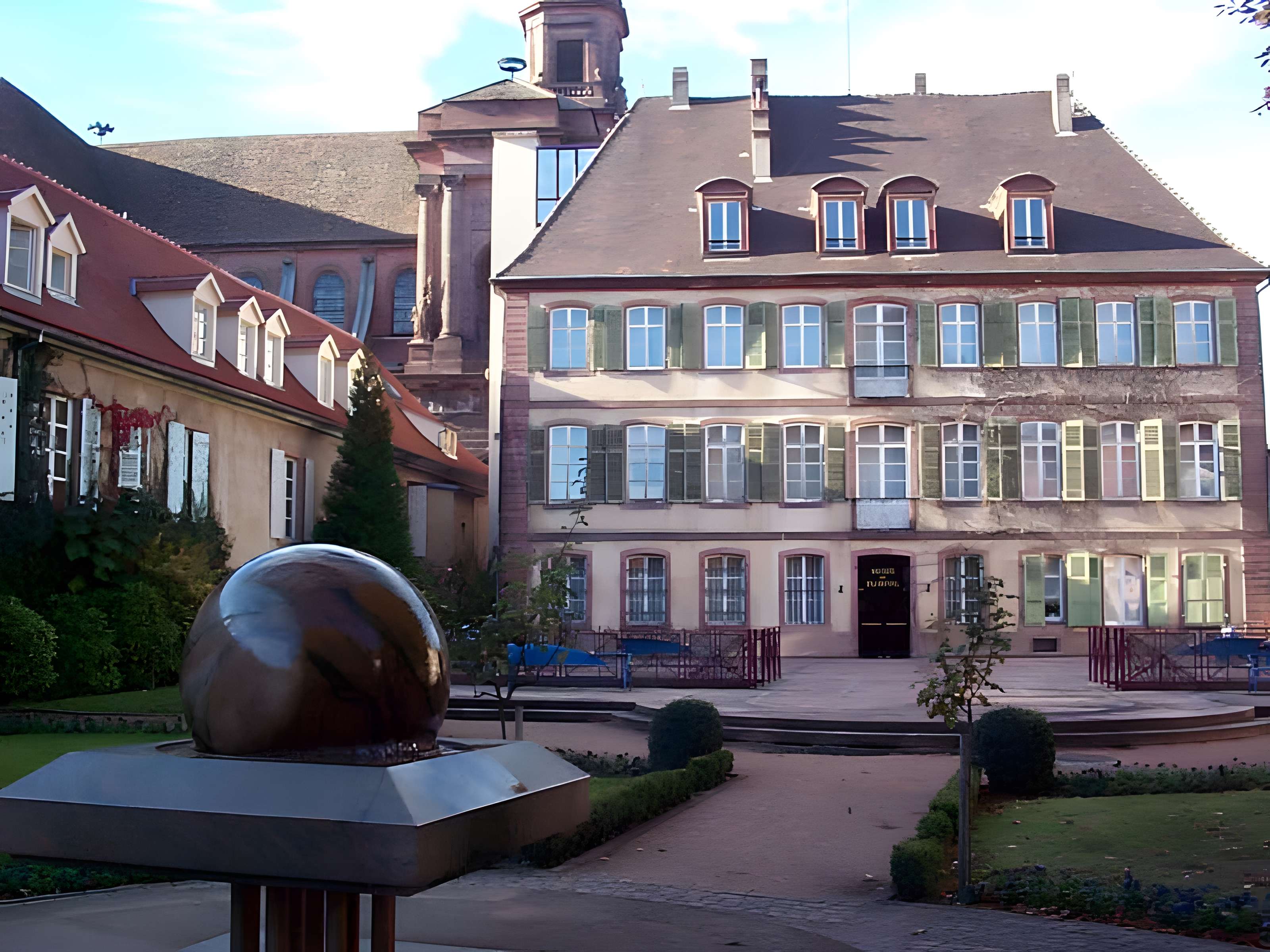 Musée Théodore Deck et des pays du Florival