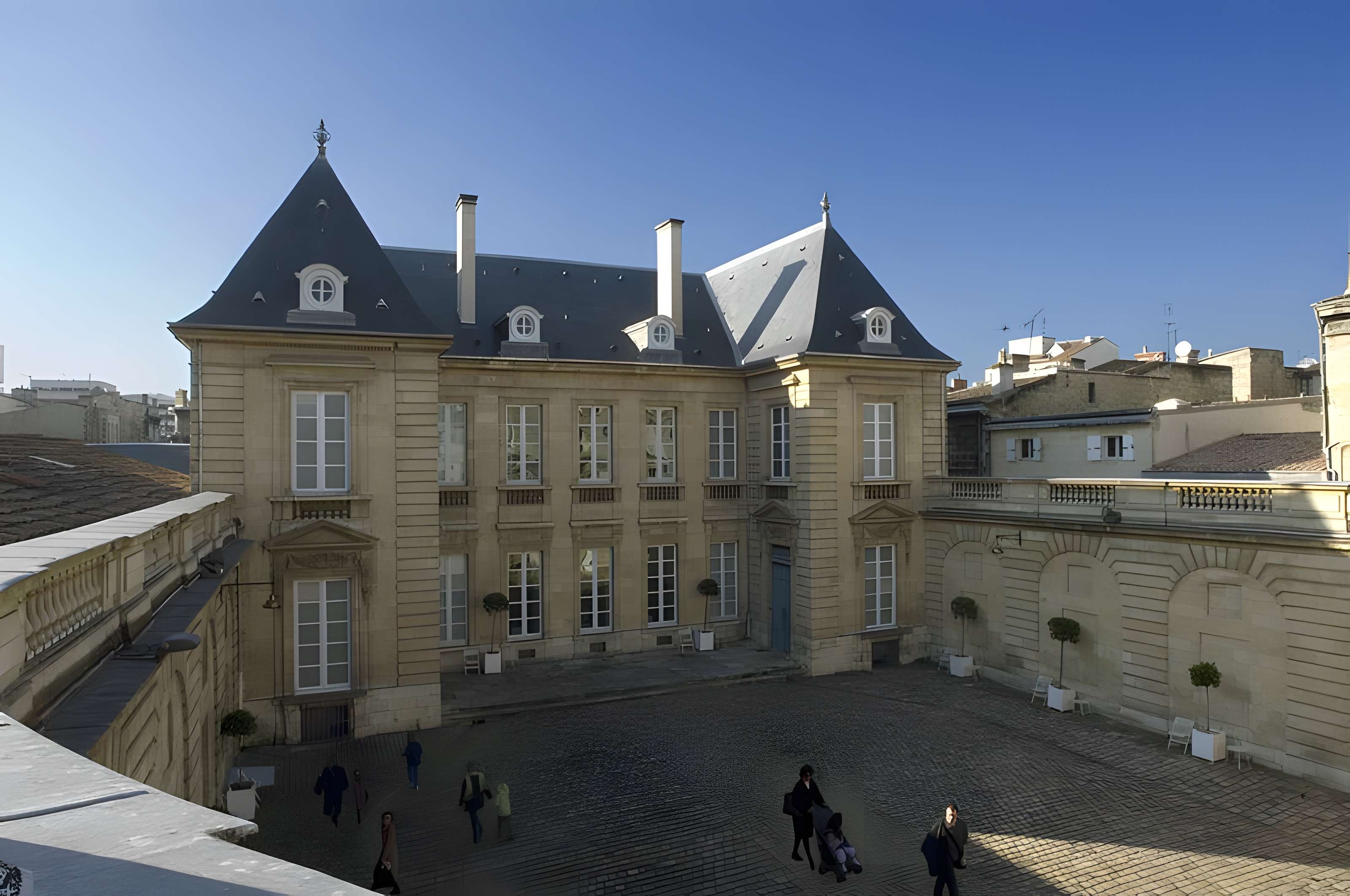 Musée des arts décoratifs et du design de Bordeaux
