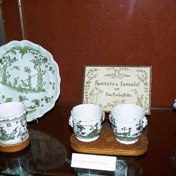 Photo de Musée départemental de la faïence et des arts de la table à Samadet