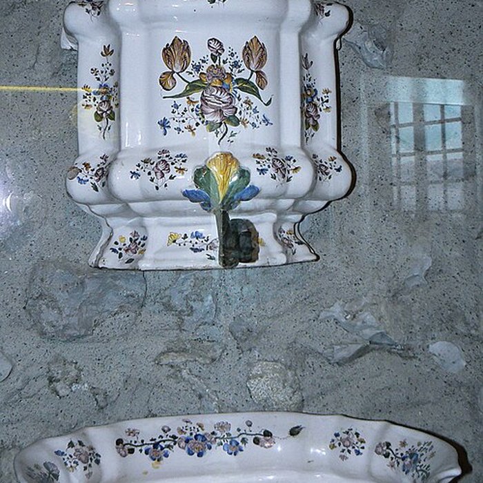 Photo de Musée départemental de la faïence et des arts de la table à Samadet