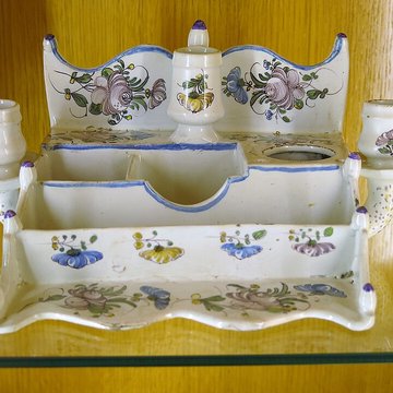 Musée départemental de la faïence et des arts de la table à Samadet