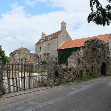 Château de Pierre-Perthuis