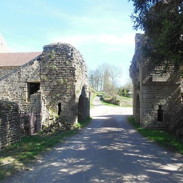 Château de Pierre-Perthuis