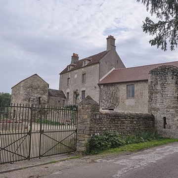 Château de Pierre-Perthuis
