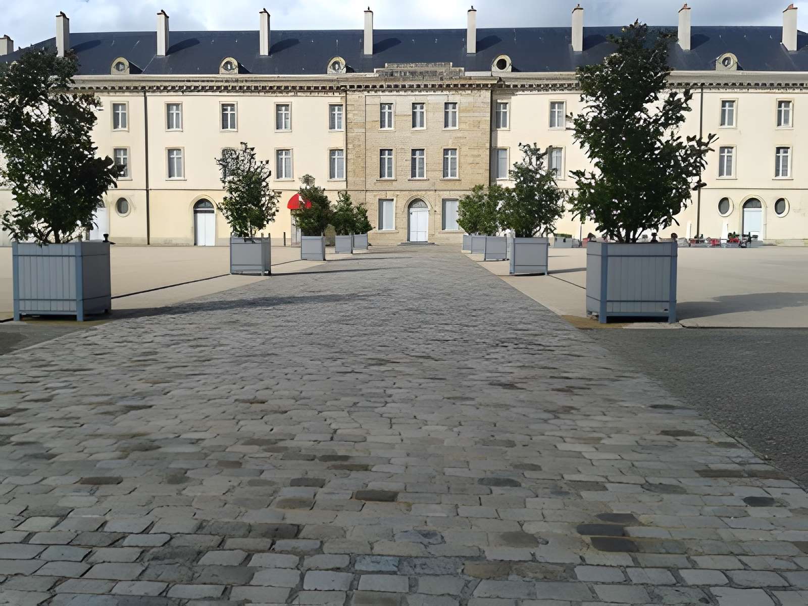 Centre national du costume de scène de Moulins