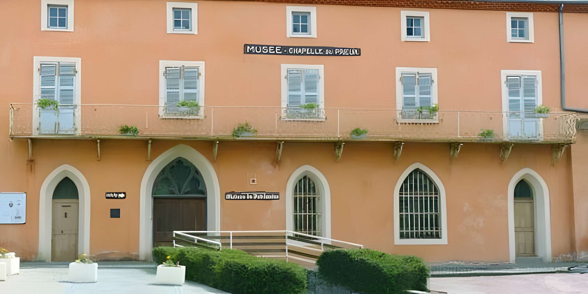 Maison du Patrimoine à Sauxillanges extérieur du musée