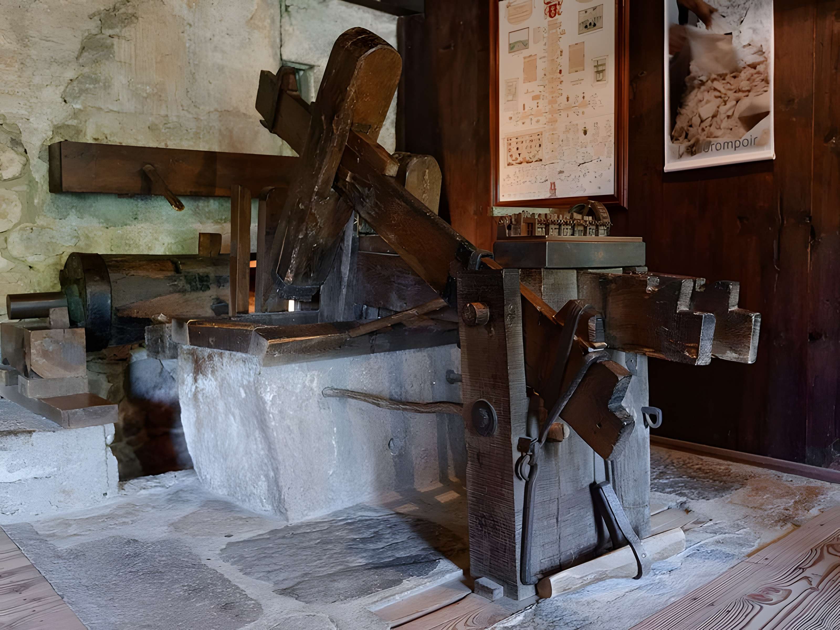Moulin Richard de Bas : Musée historique de la Papeterie à Ambert