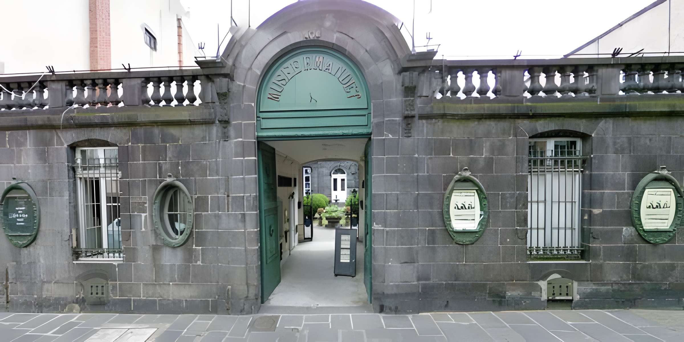 Musée Francisque-Mandet à Riom entrée