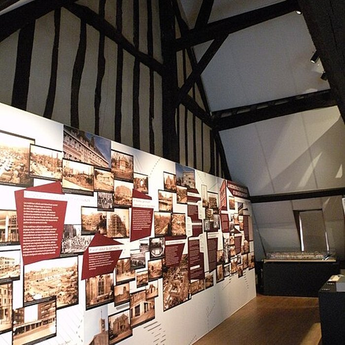 Photo de Musée dart et dhistoire de Lisieux