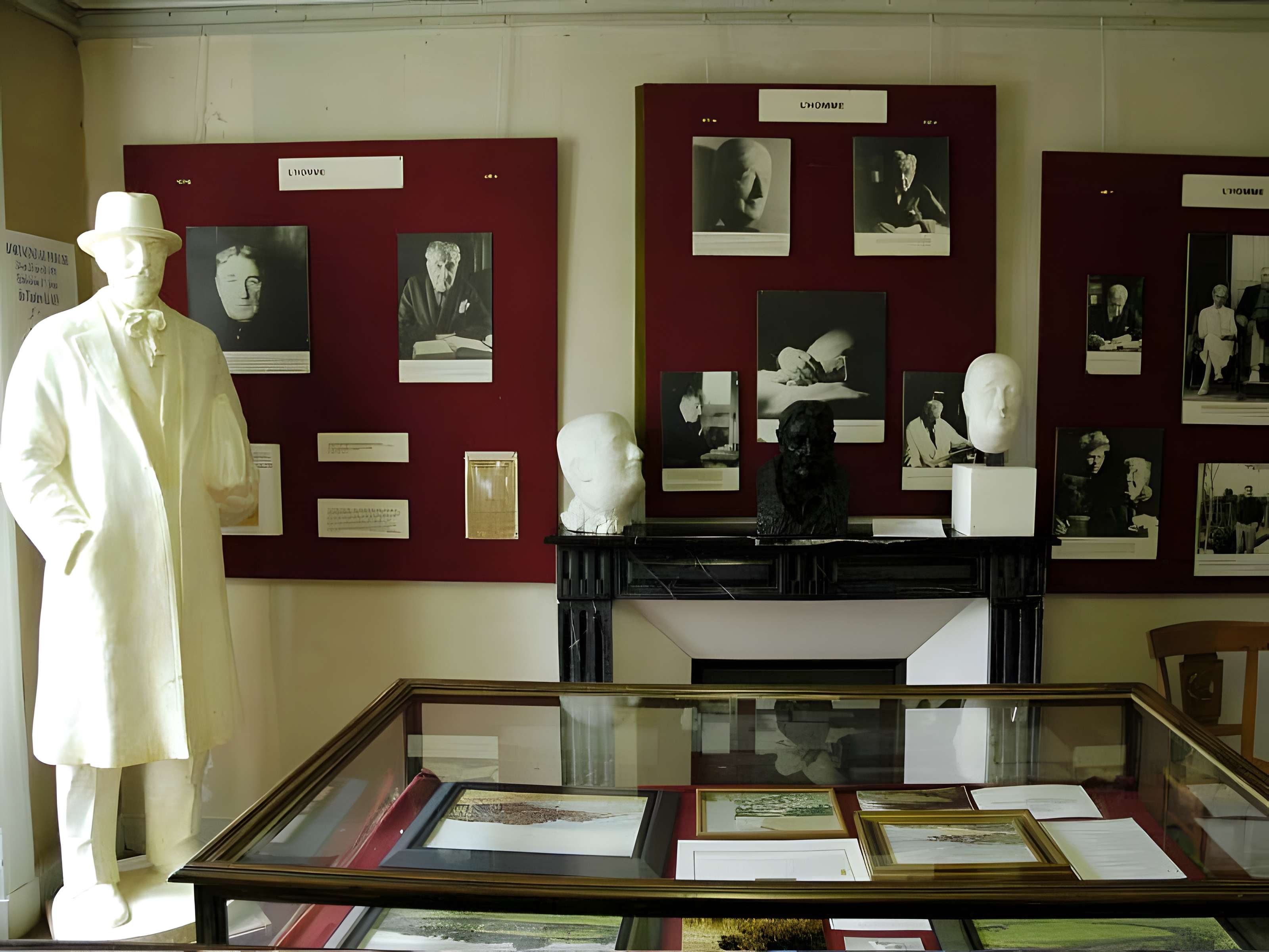 Musée Alain à Mortagne-au-Perche intérieur du musée