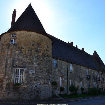 chateau des eveques de nevers