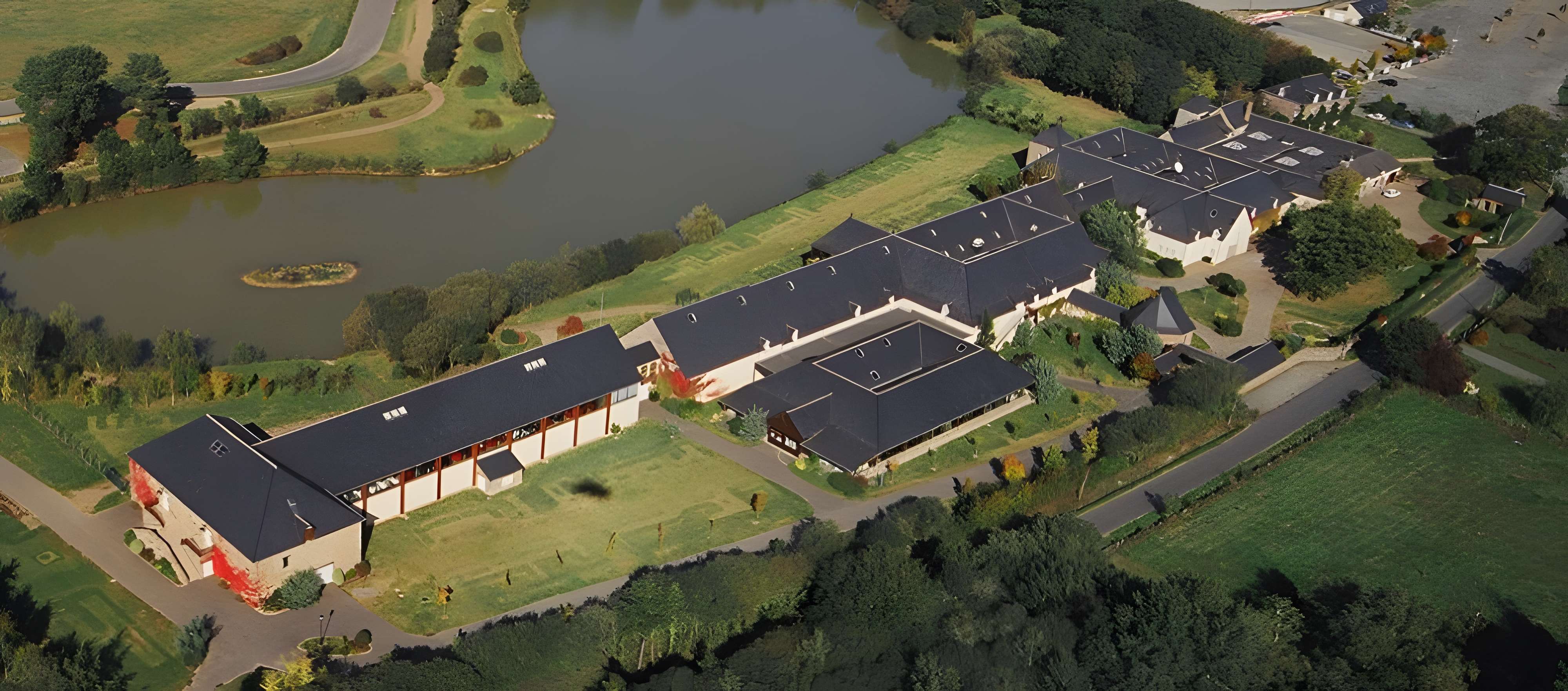 Manoir de l'automobile à Lohéac 