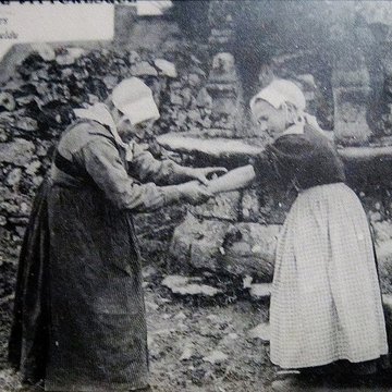 Musée de la carte postale à Baud