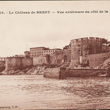 Musée de la carte postale à Baud