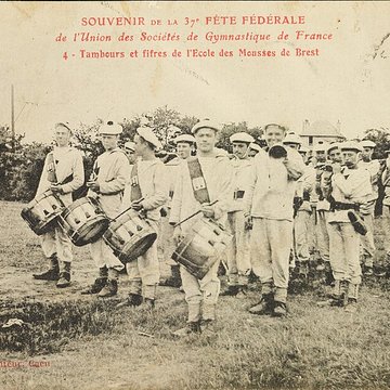 Musée de la carte postale à Baud