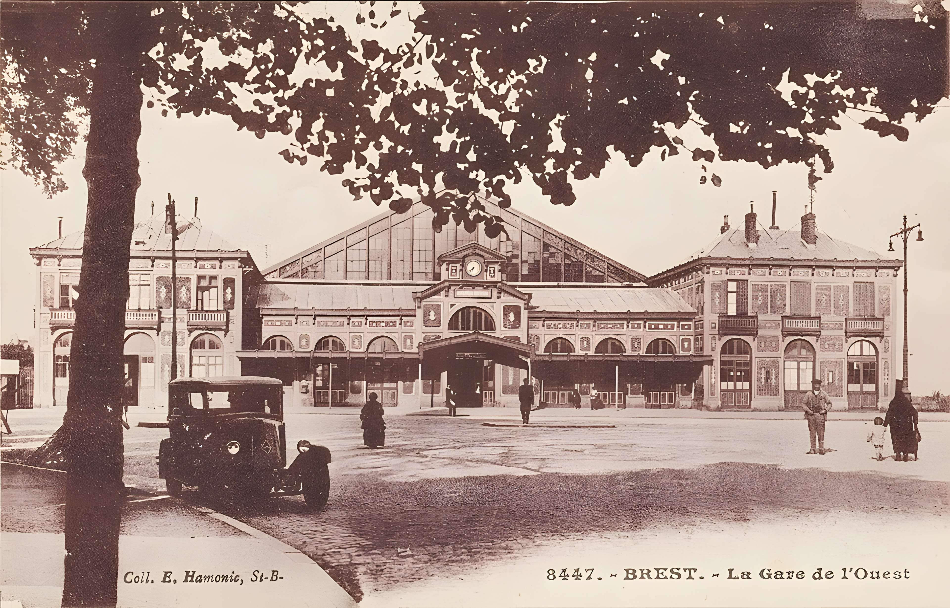 Musée de la carte postale à Baud