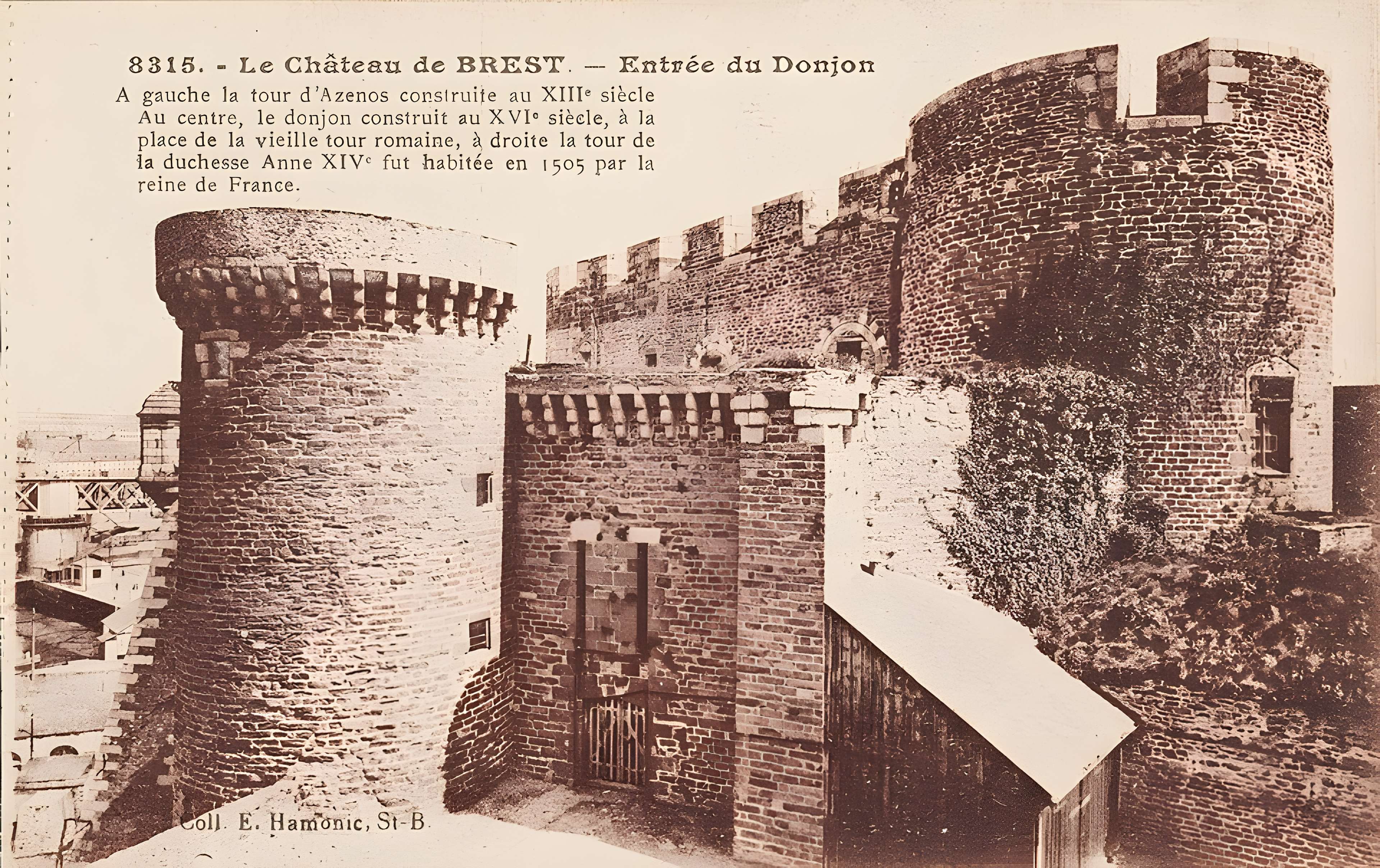 Musée de la carte postale à Baud