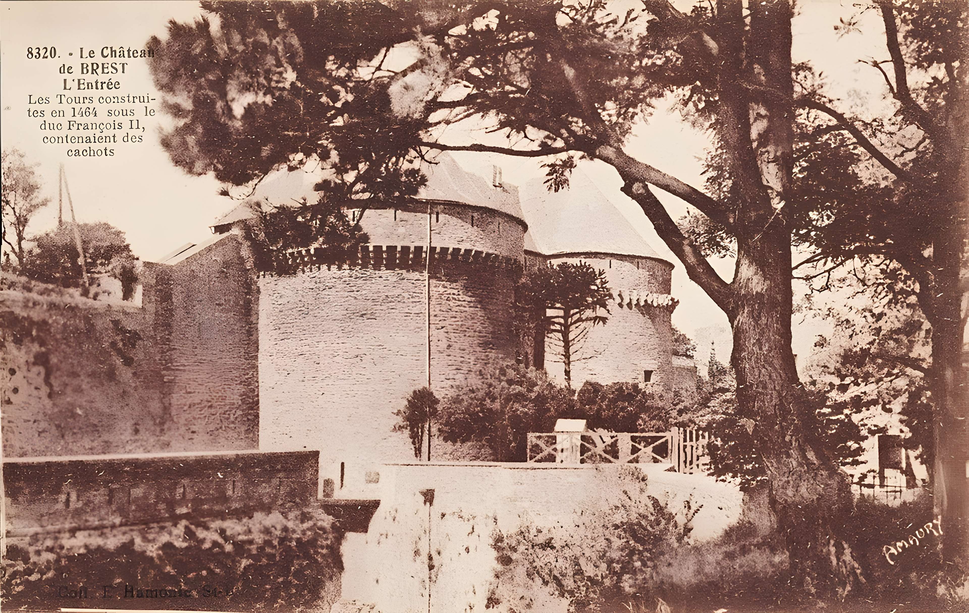 Musée de la carte postale à Baud