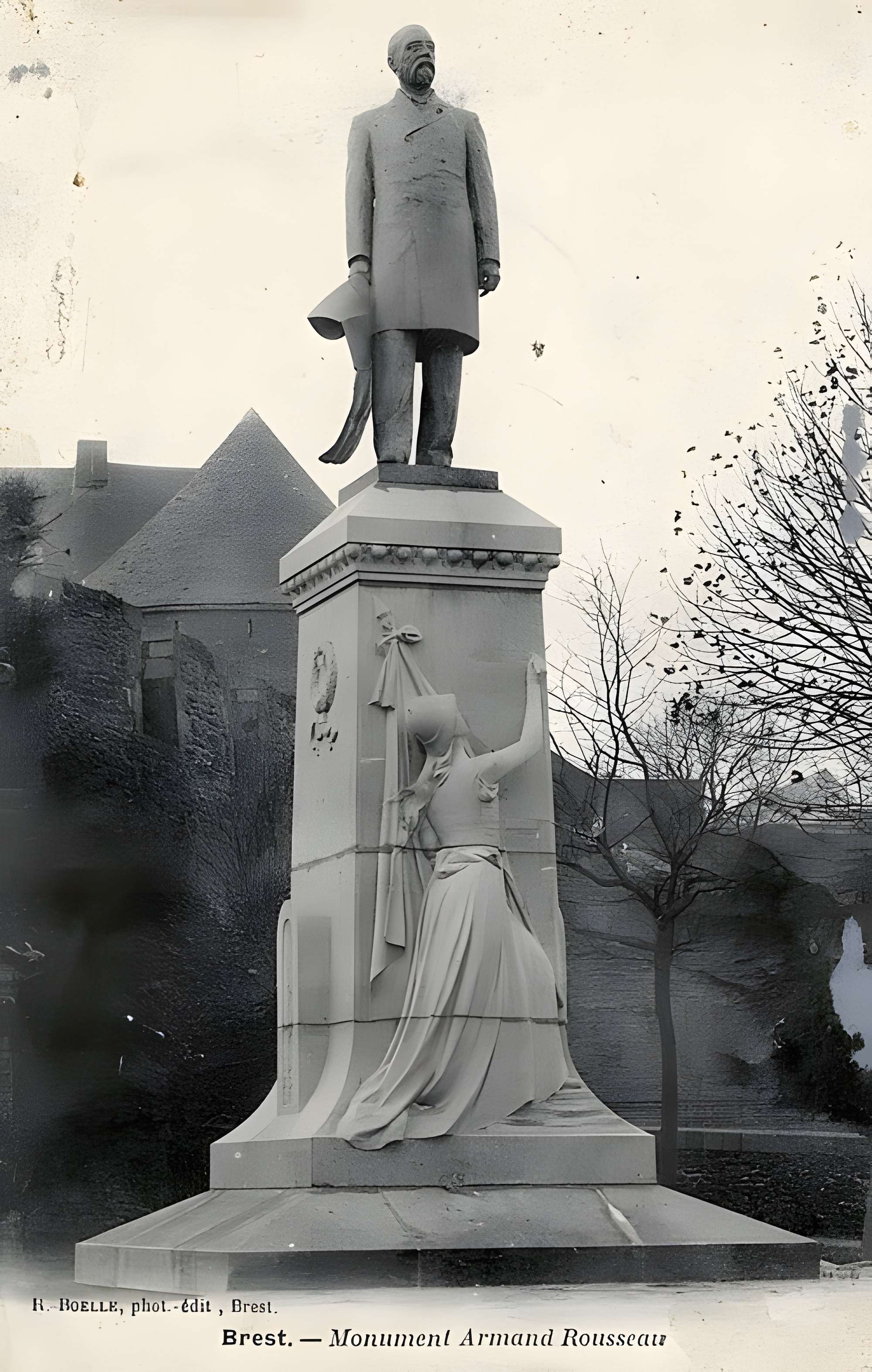 Musée de la carte postale à Baud