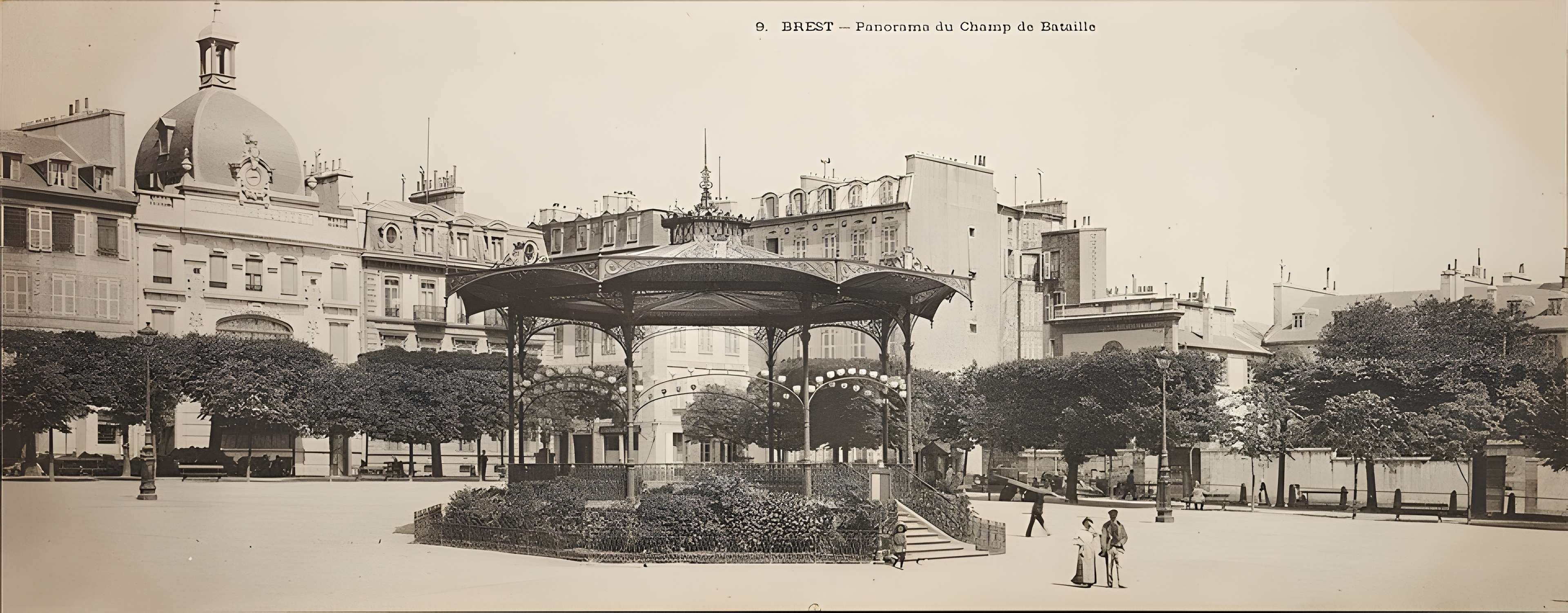 Musée de la carte postale à Baud