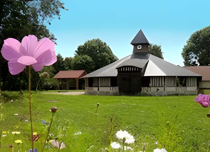 Musée des meules et pavés du bassin d'Épernon extérieur
