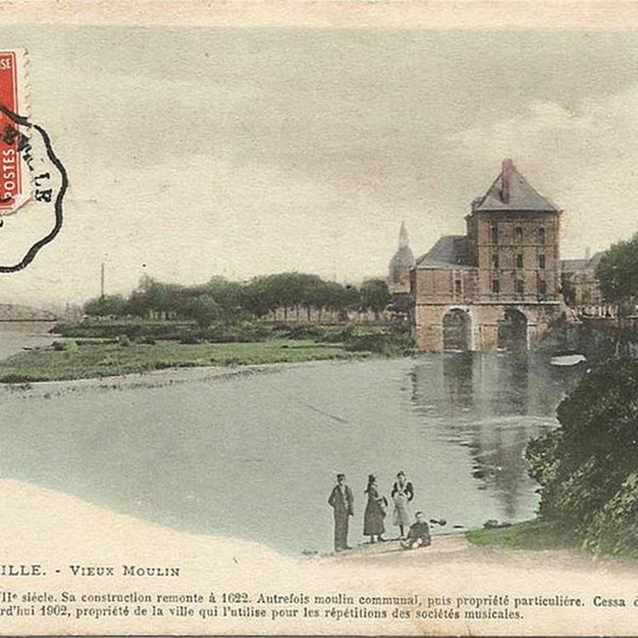 Photo de Vieux moulin, actuellement musées Rimbaud et de lArdenne