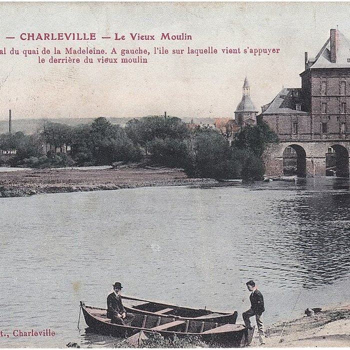 Photo de Vieux moulin, actuellement musées Rimbaud et de lArdenne