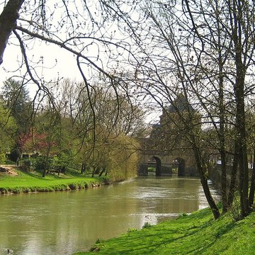 Vieux moulin, actuellement musées Rimbaud et de lArdenne