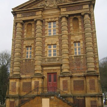 Vieux moulin, actuellement musées Rimbaud et de lArdenne