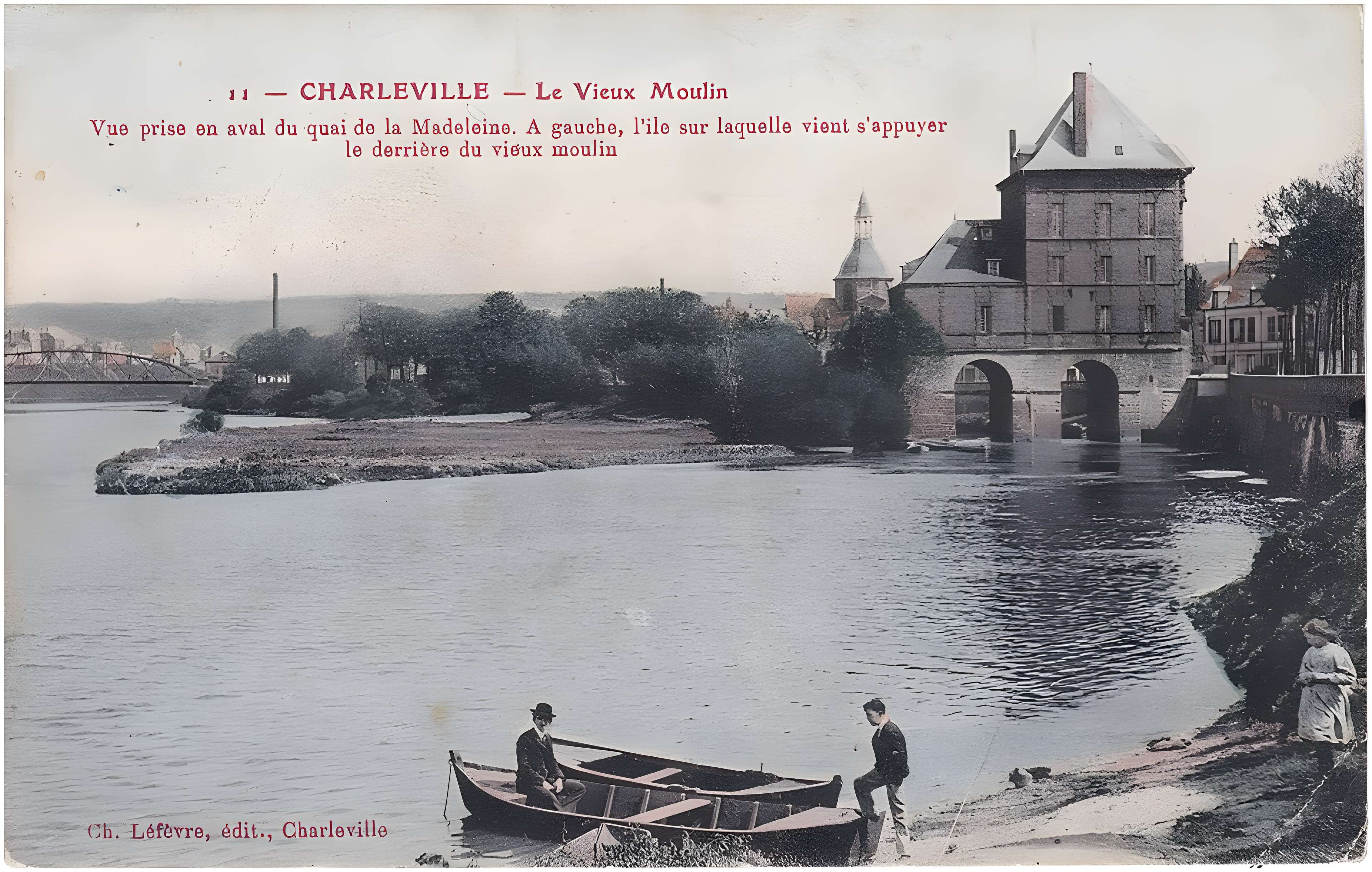 Vieux moulin, actuellement musées Rimbaud et de l'Ardenne