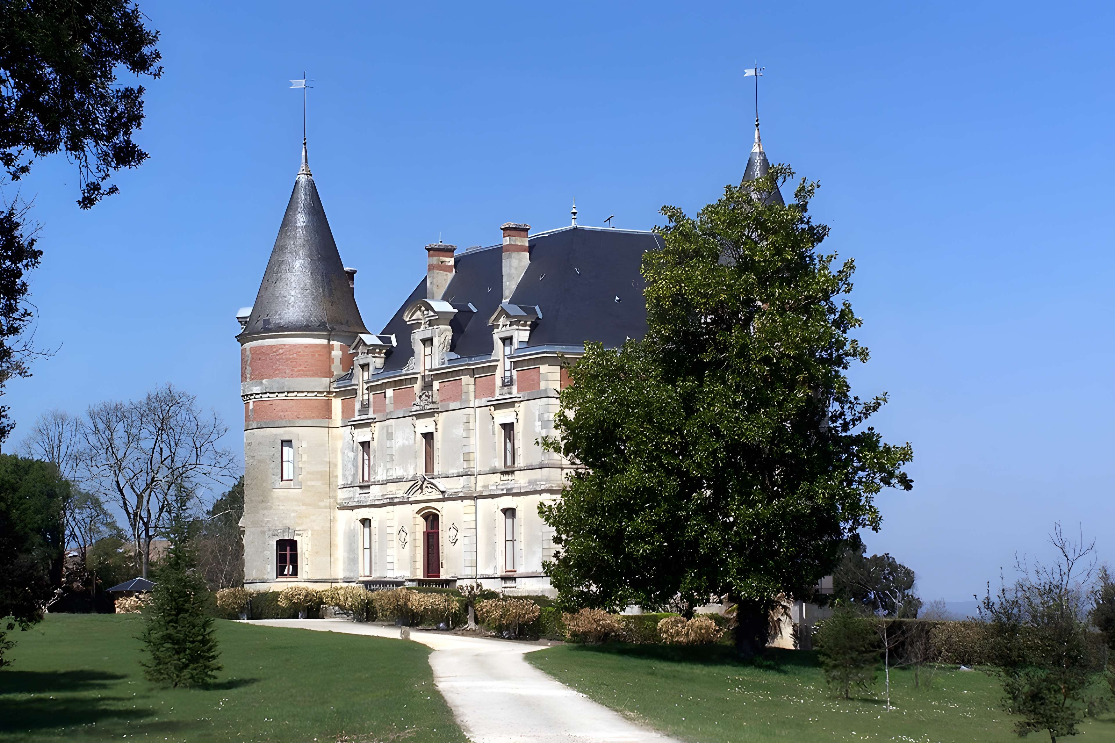 Château de Rayne-Vigneau