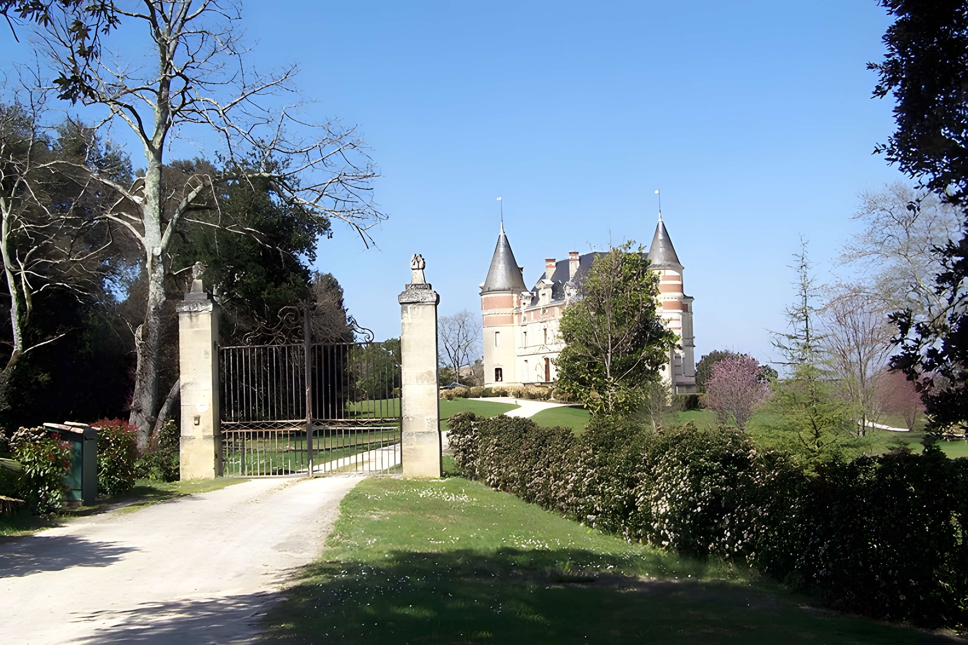 Château de Rayne-Vigneau
