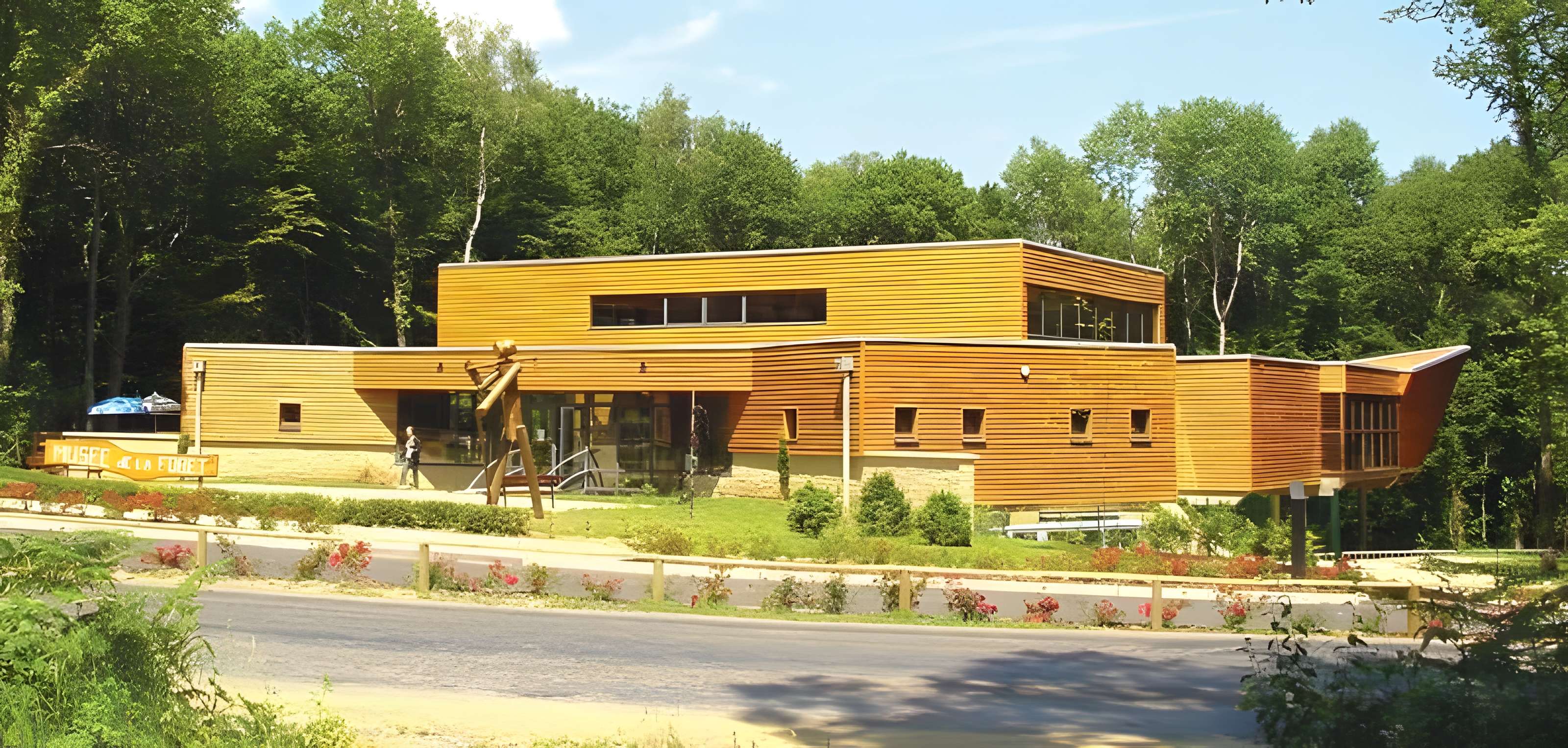 Musée de la forêt de Renwez extérieur du musée