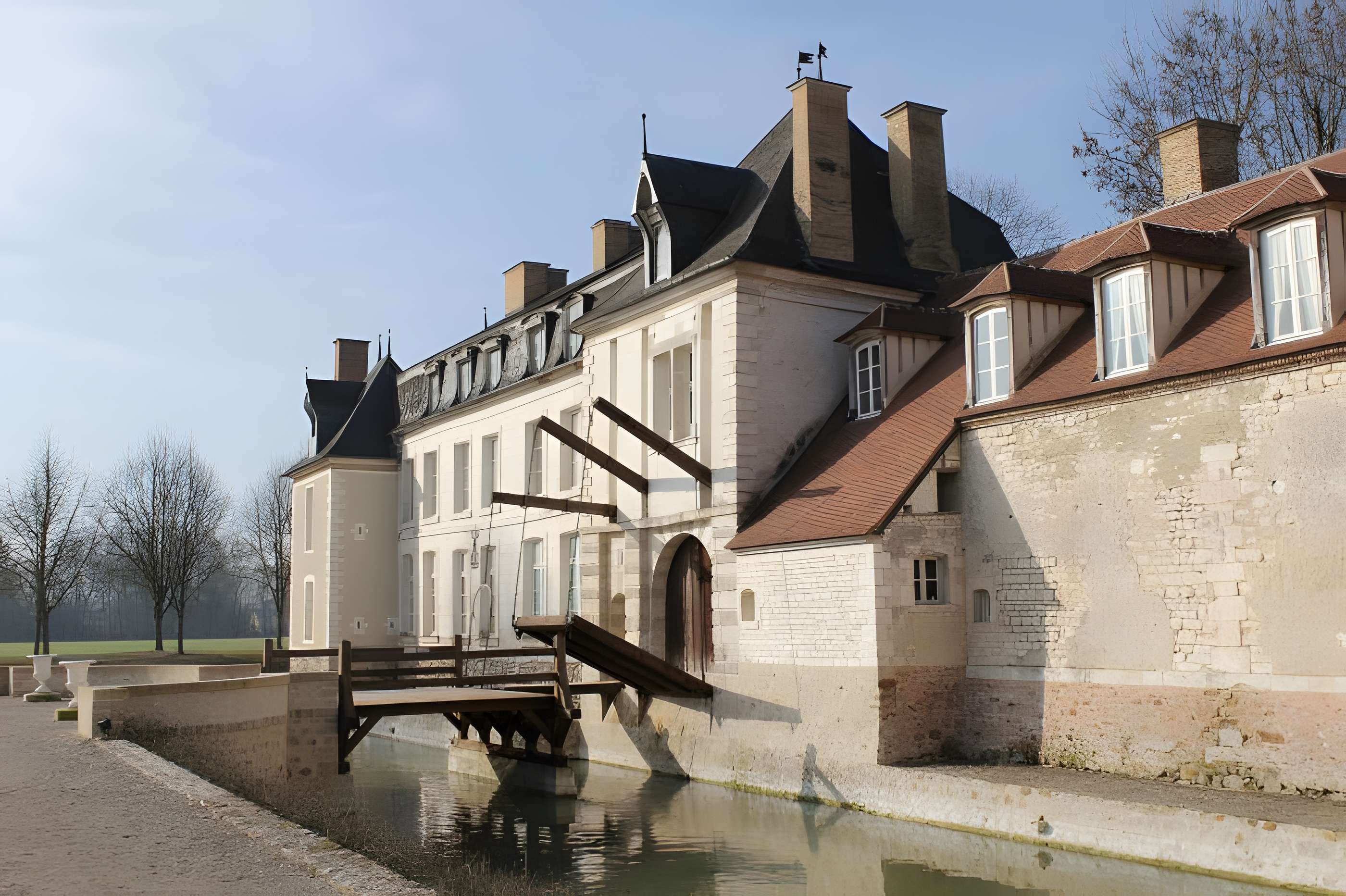 Château-musée d'Art Populaire de Droupt-Saint-Basle Entrée du château