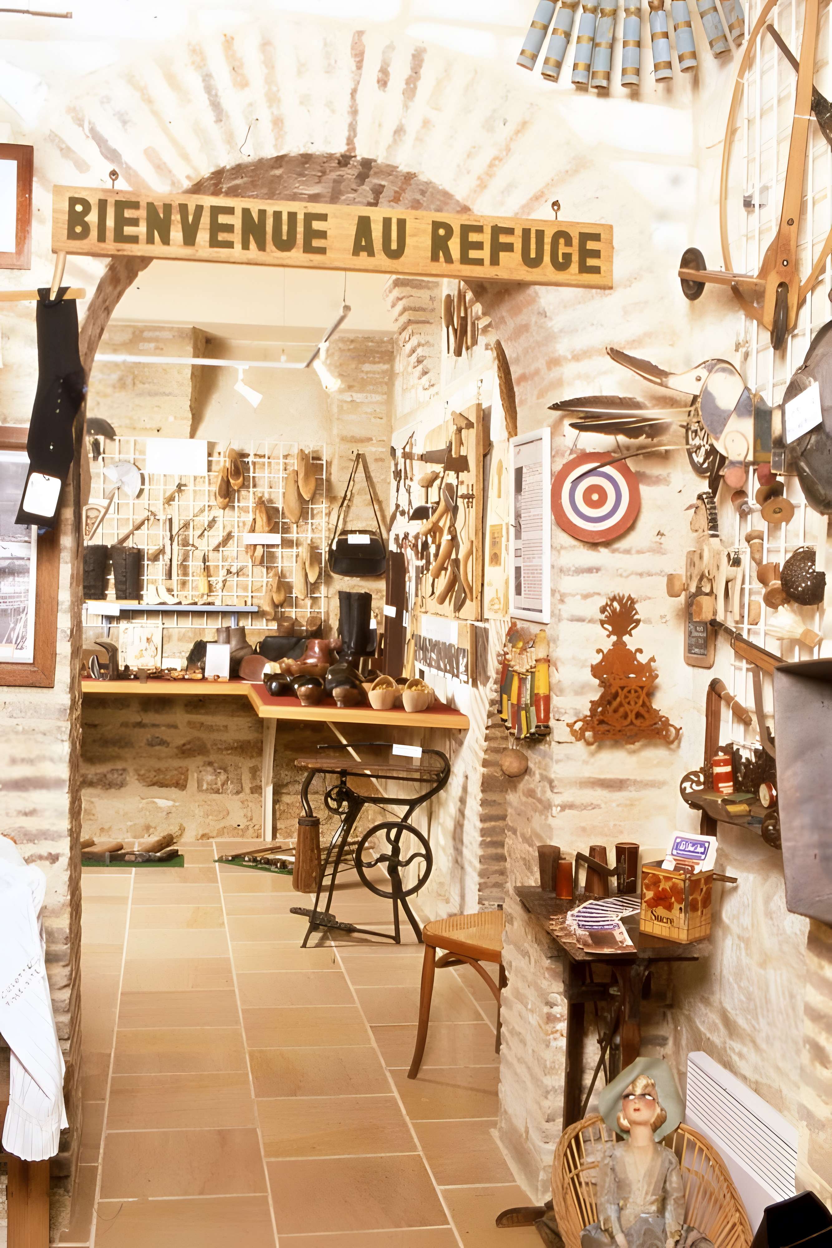 Musée Le Passé Simple de Crésantignes intérieur du musée