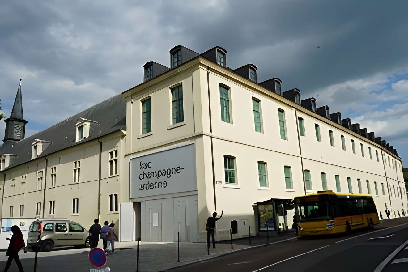 Fonds régional d'art contemporain de Reims entrée