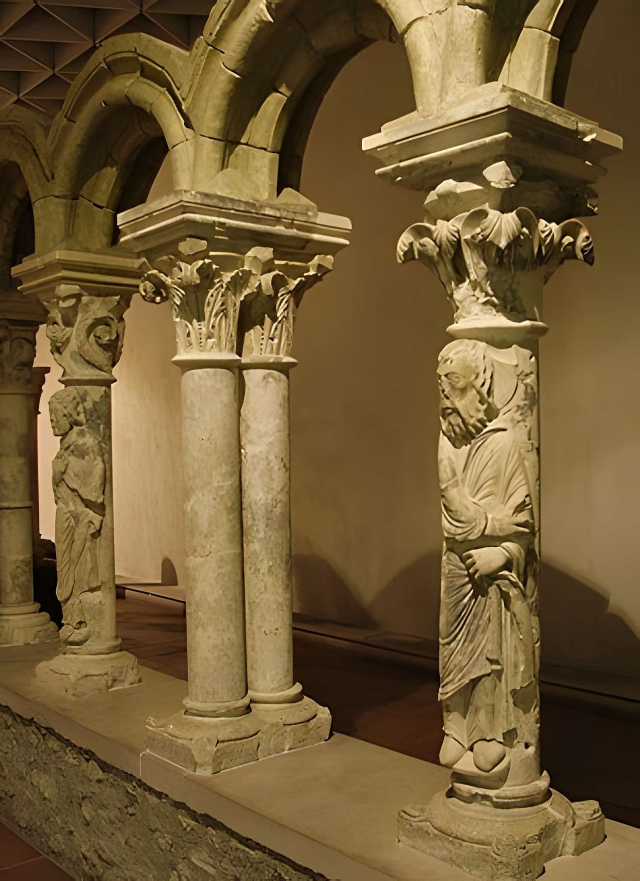 Musée du Cloître de Notre Dame en Vaux de Châlons en Champagne 