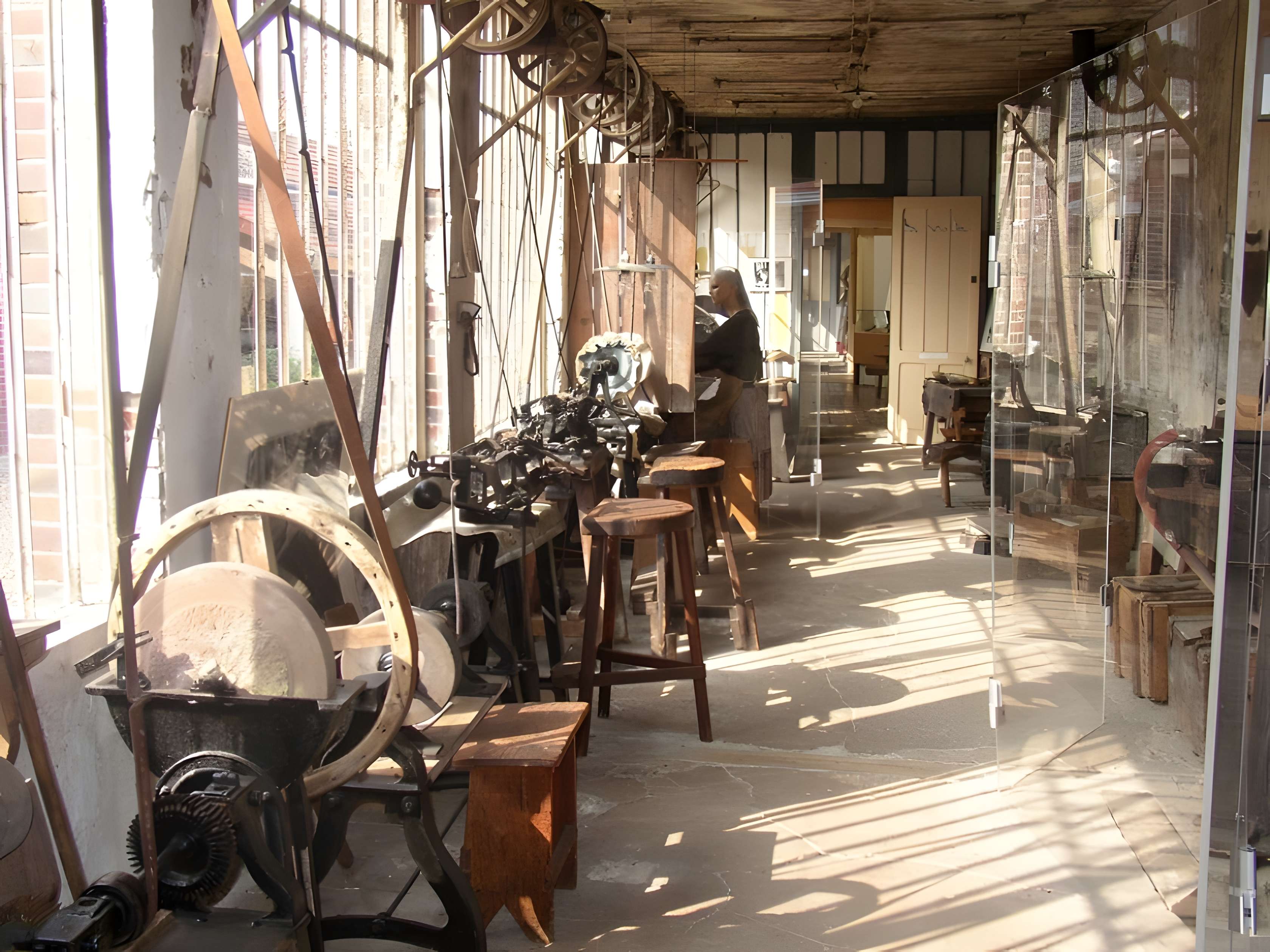 Musée Manufacture du peigne d'Ezy sur Eure intérieur du musée