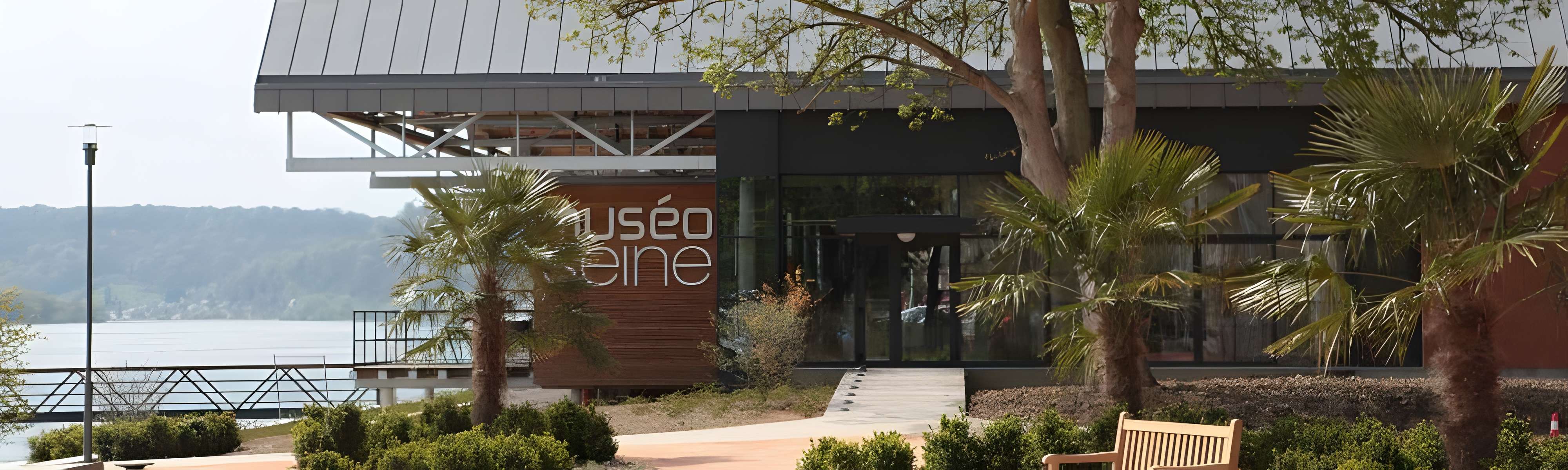 Musée de la marine de Seine de Caudebec-en-Caux entrée du musée